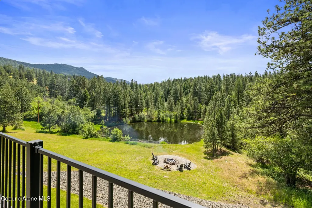 18568 W Heavens Gate Road Post Falls ID 83854