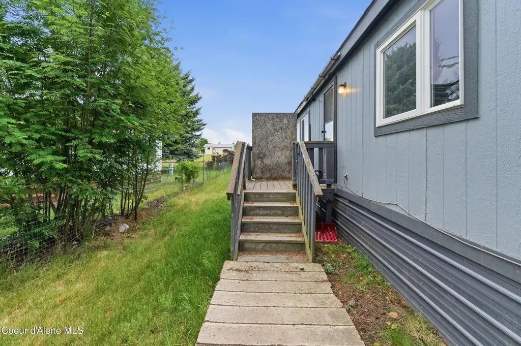 4470 E 16th Avenue Post Falls ID 83854