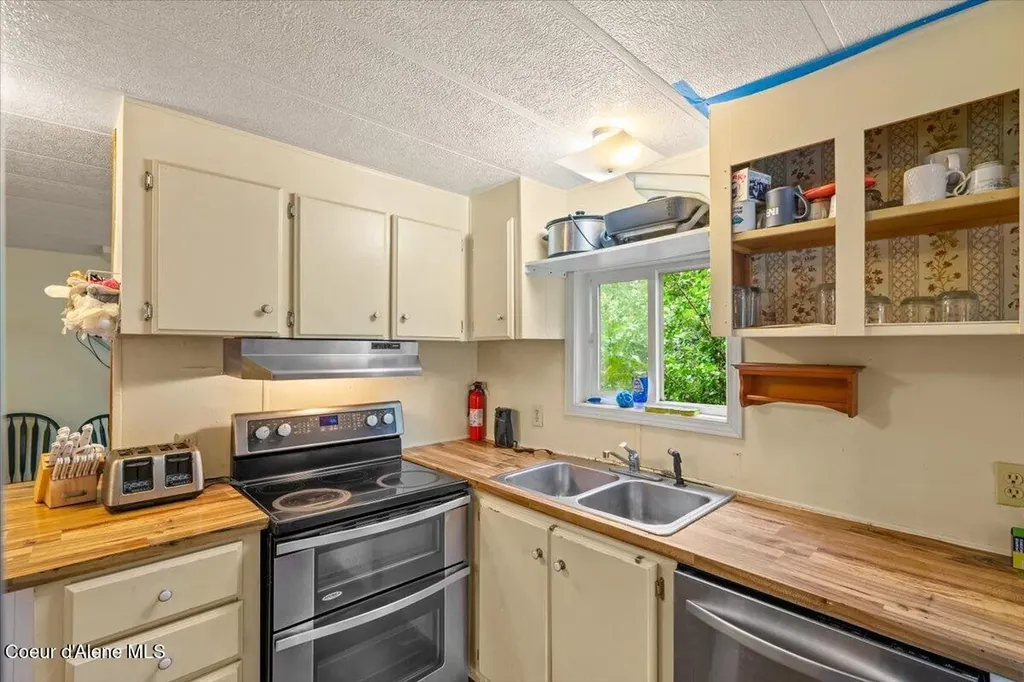 813 N Ella Avenue Sandpoint ID 83864