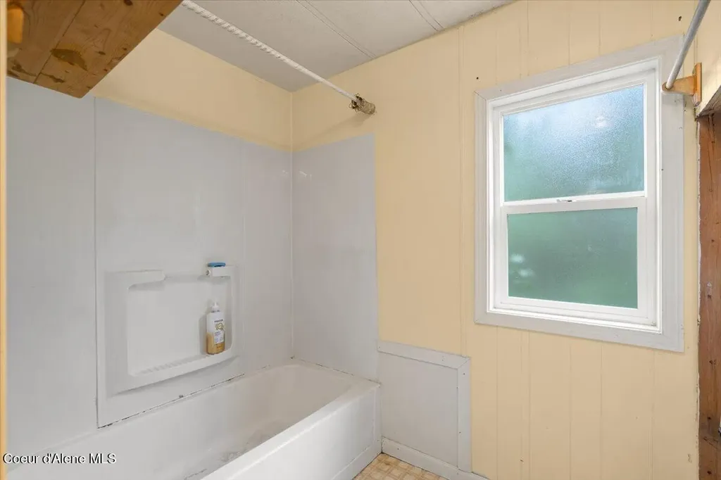 813 N Ella Avenue Sandpoint ID 83864