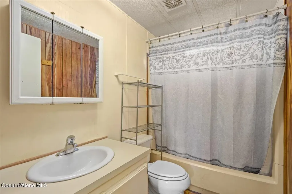 813 N Ella Avenue Sandpoint ID 83864