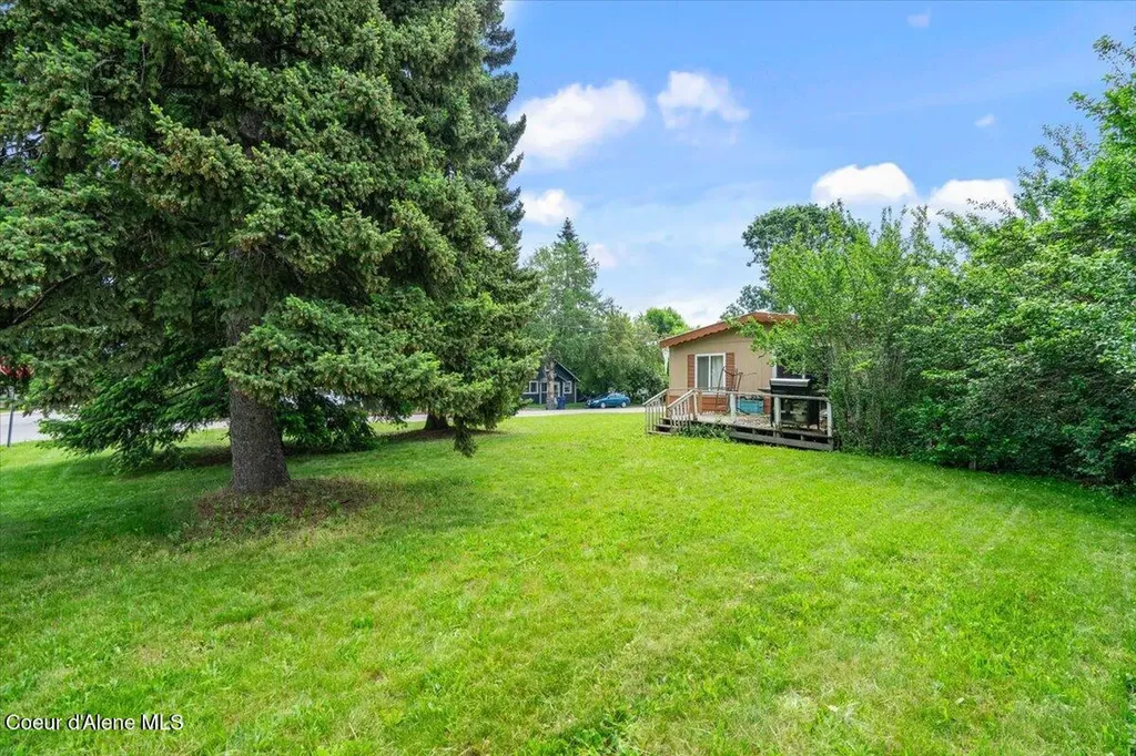 813 N Ella Avenue Sandpoint ID 83864