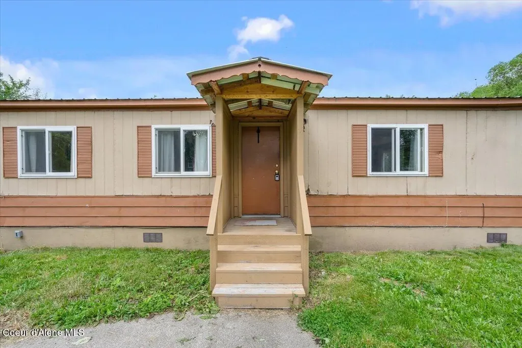 813 N Ella Avenue Sandpoint ID 83864