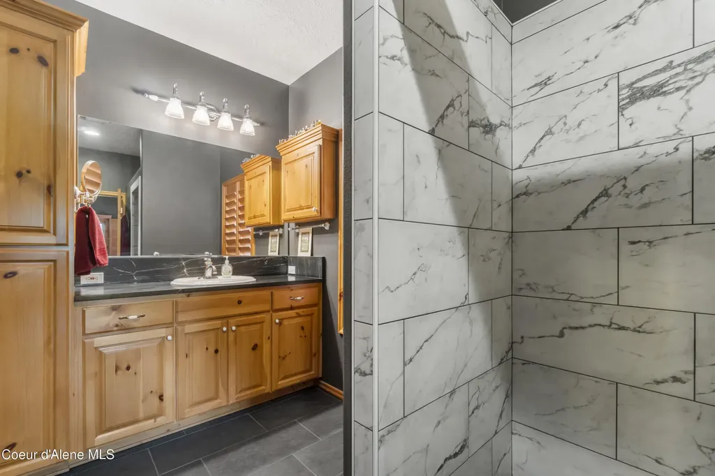 778 B Street Sandpoint ID 83864