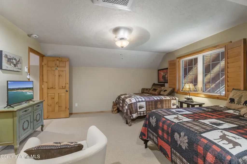 778 B Street Sandpoint ID 83864
