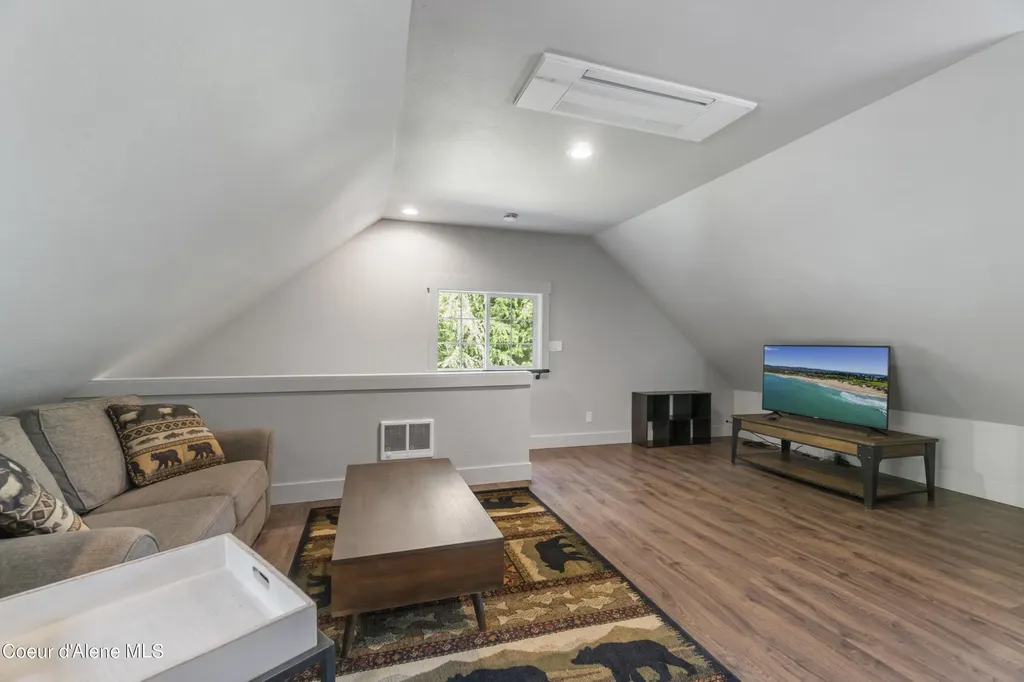 778 B Street Sandpoint ID 83864