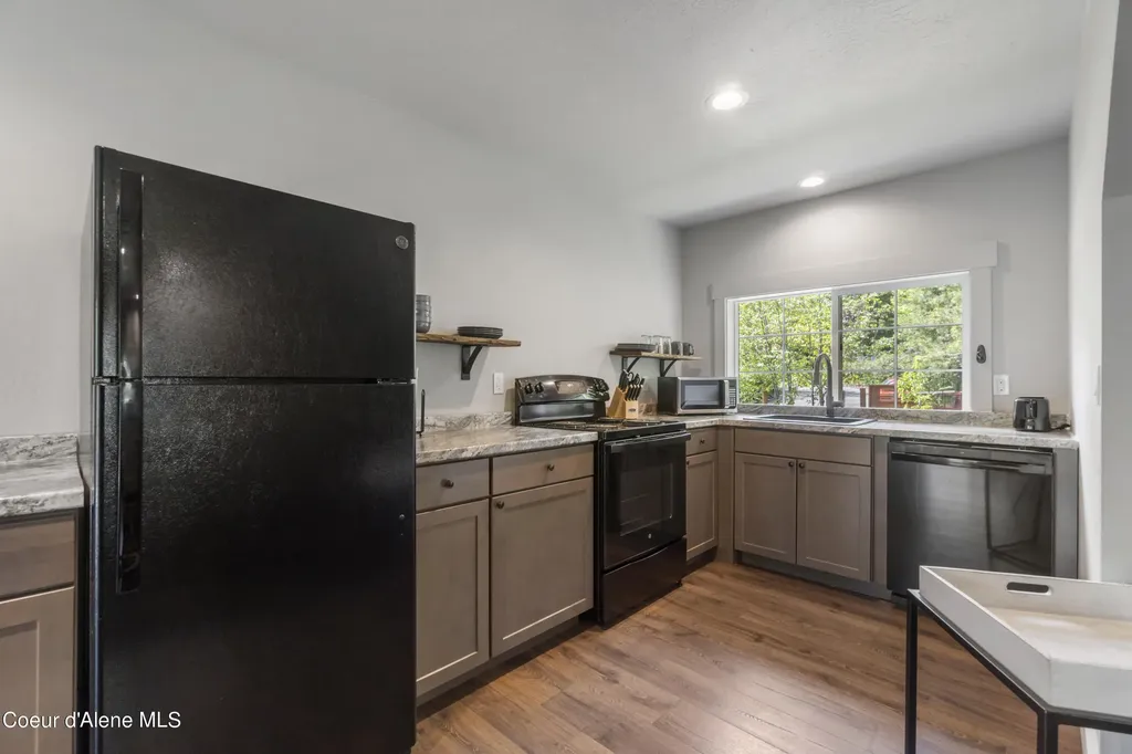 778 B Street Sandpoint ID 83864