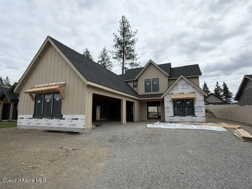 1202 E Sleeping Deer Avenue Hayden ID 83835