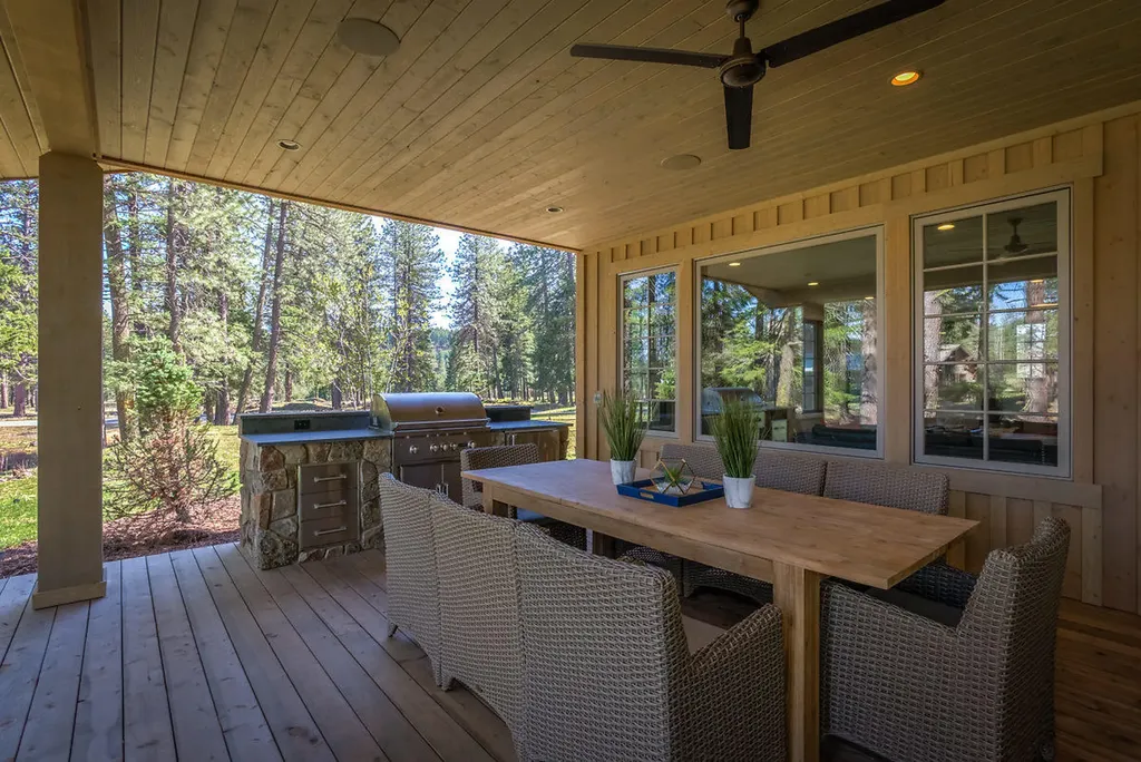 6671 S Old Barn Road Harrison ID 83833