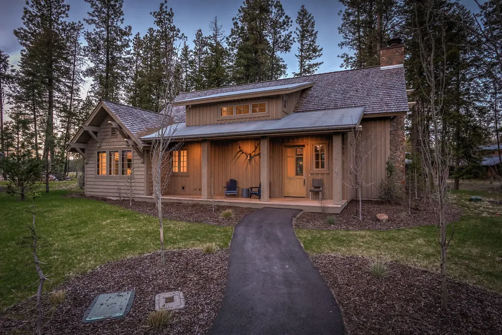 6671 S Old Barn Road Harrison ID 83833