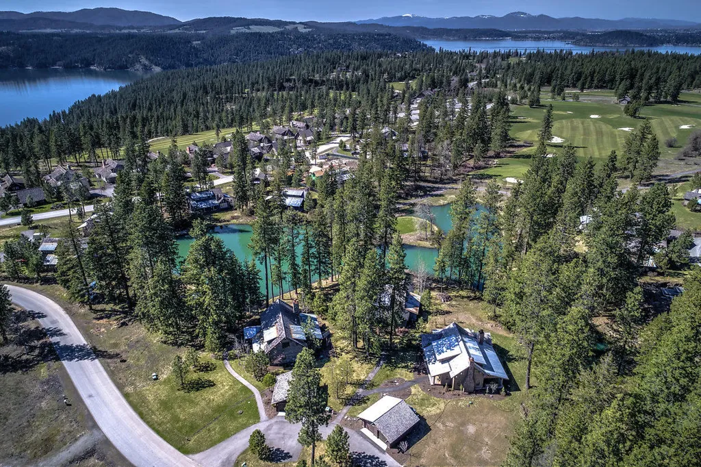6671 S Old Barn Road Harrison ID 83833
