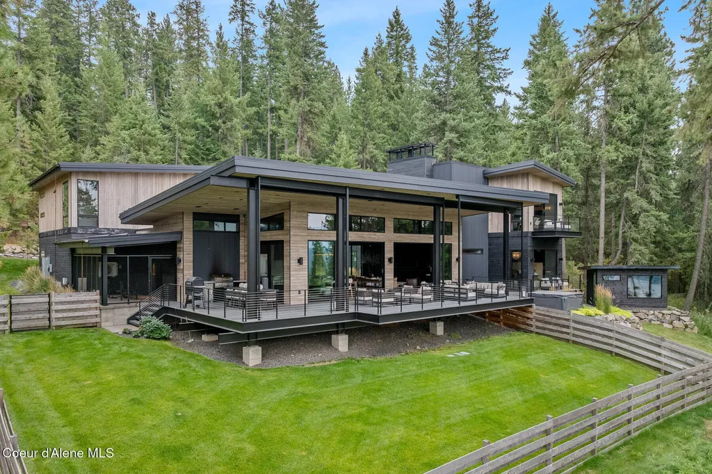 5551 S Longspur Court Harrison ID 83833