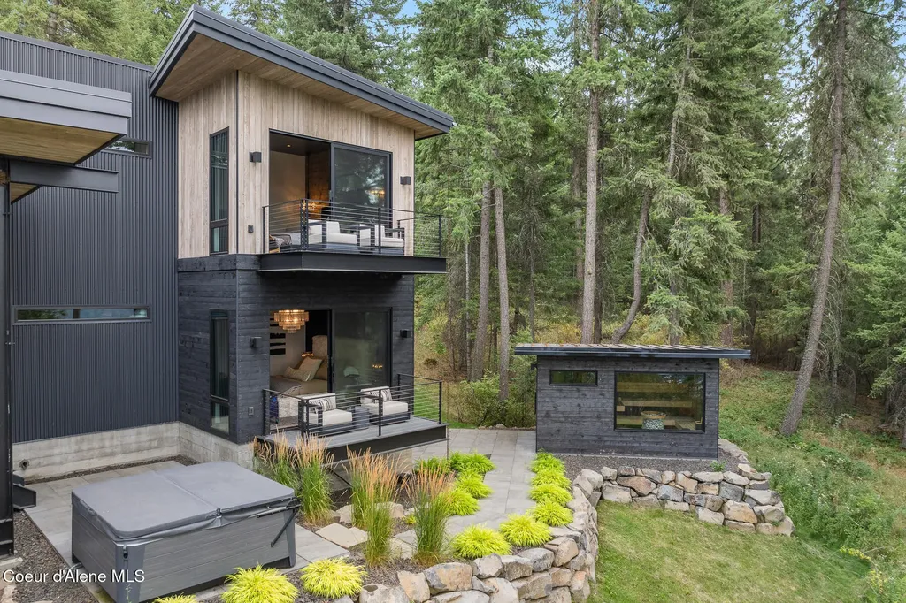 5551 S Longspur Court Harrison ID 83833