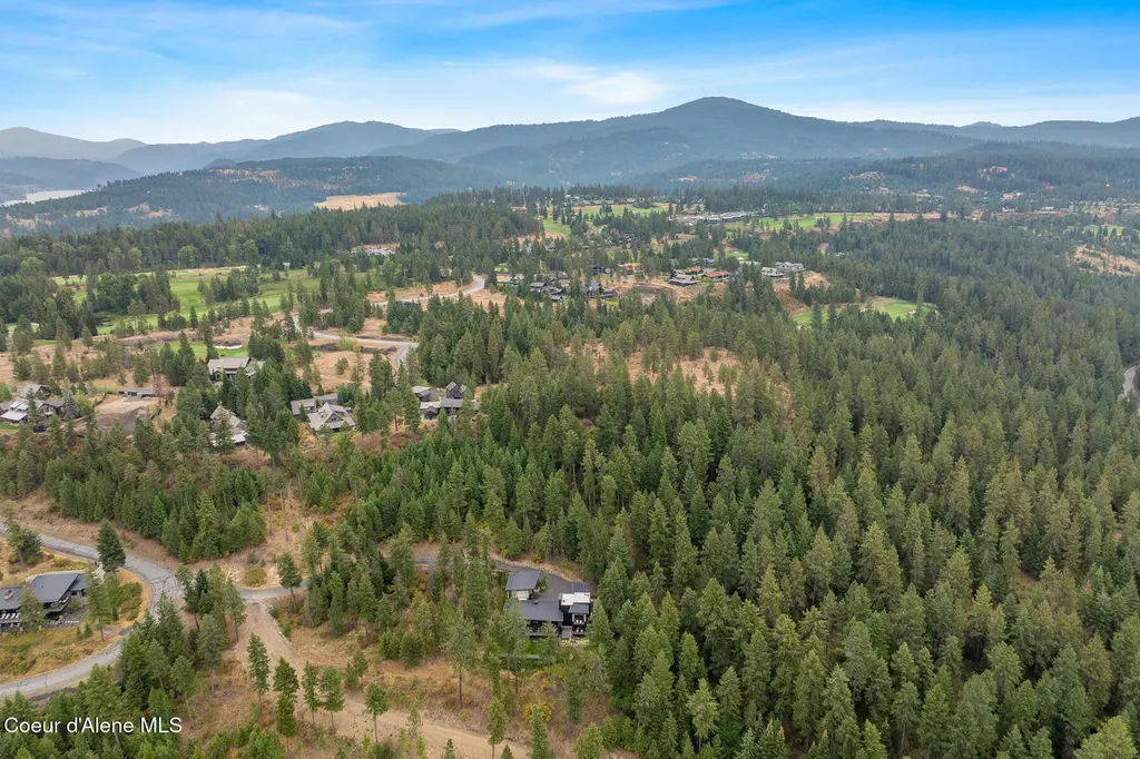 5551 S Longspur Court Harrison ID 83833