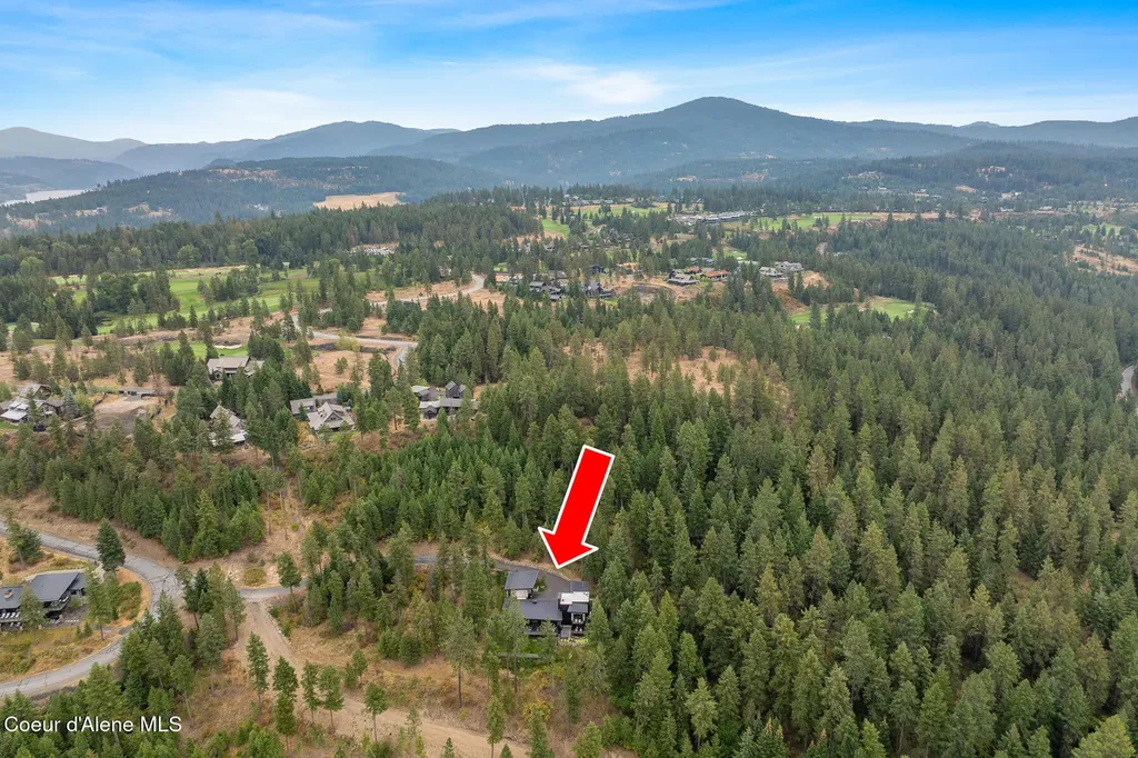5551 S Longspur Court Harrison ID 83833