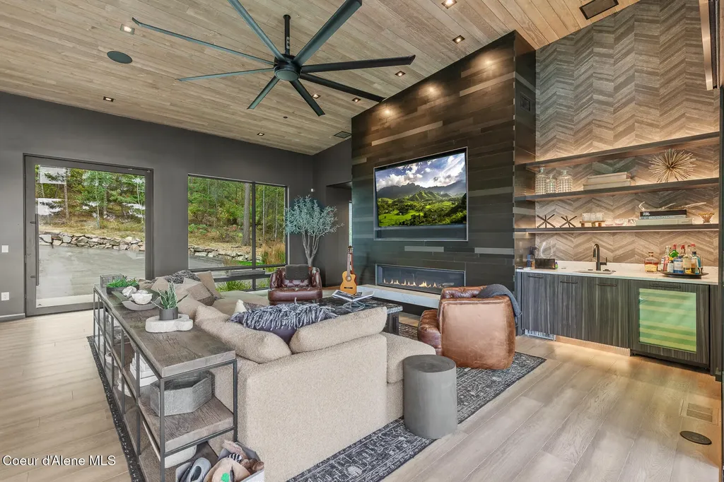 5551 S Longspur Court Harrison ID 83833