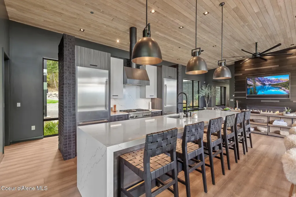 5551 S Longspur Court Harrison ID 83833
