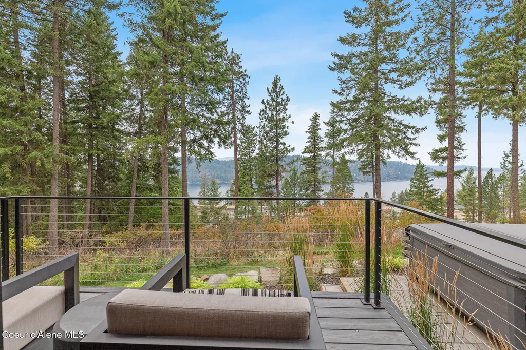 5551 S Longspur Court Harrison ID 83833