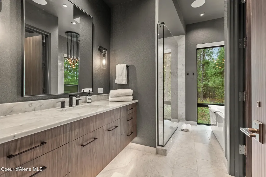 5551 S Longspur Court Harrison ID 83833