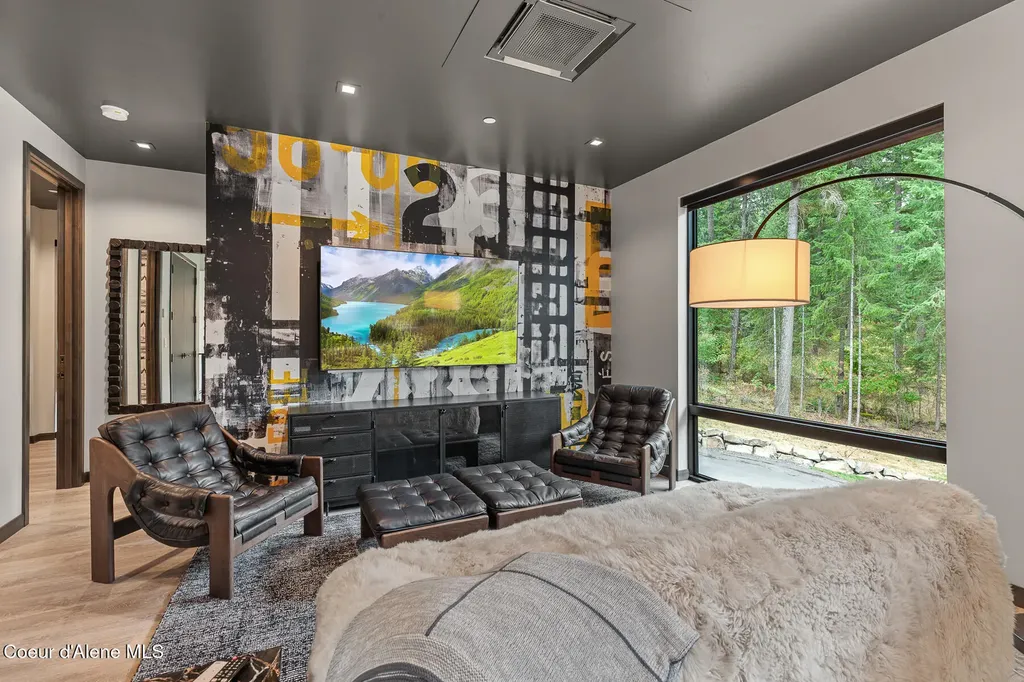 5551 S Longspur Court Harrison ID 83833