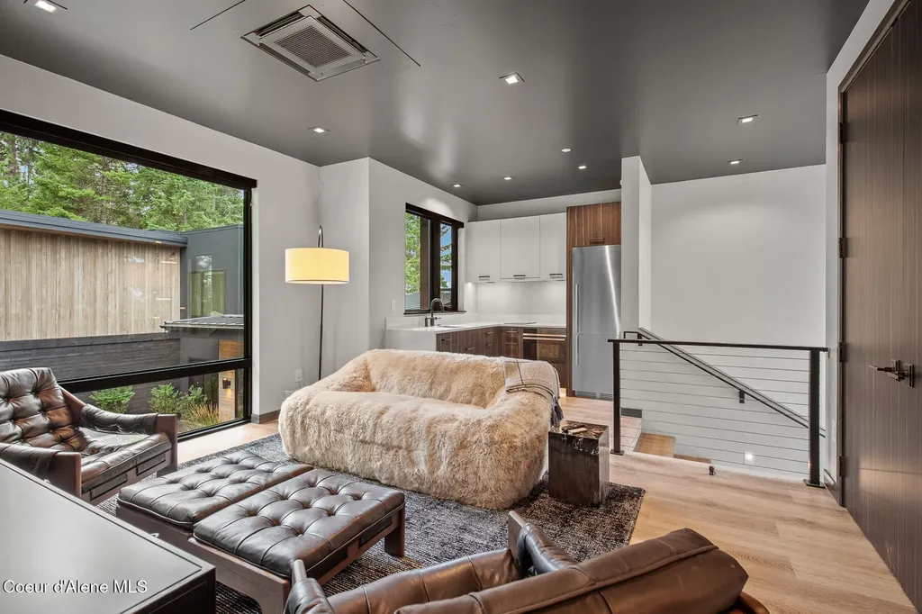 5551 S Longspur Court Harrison ID 83833