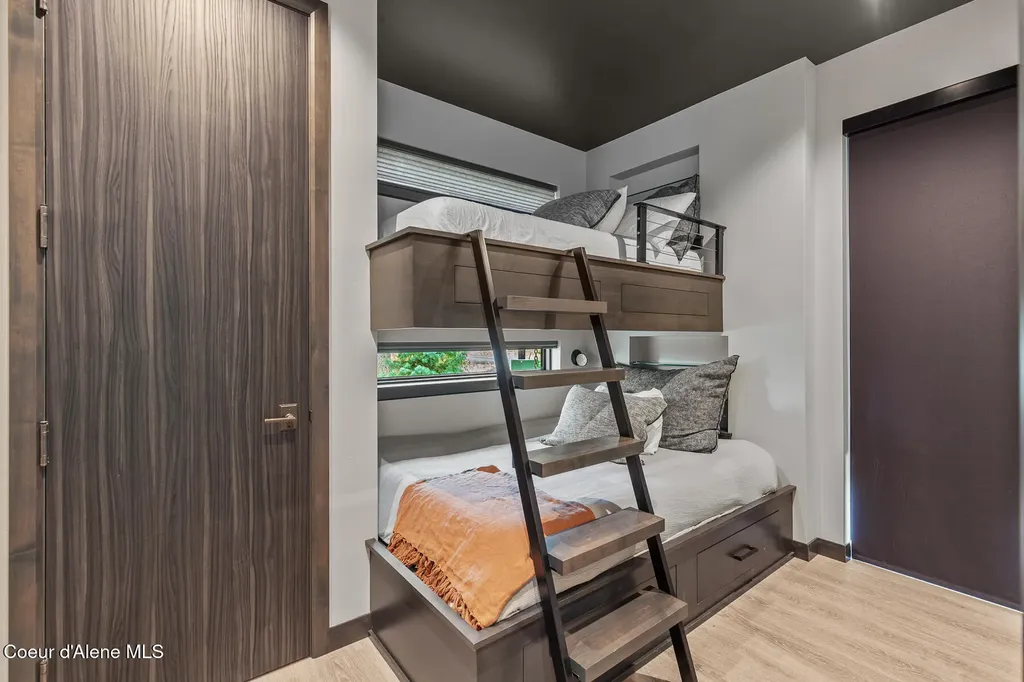5551 S Longspur Court Harrison ID 83833