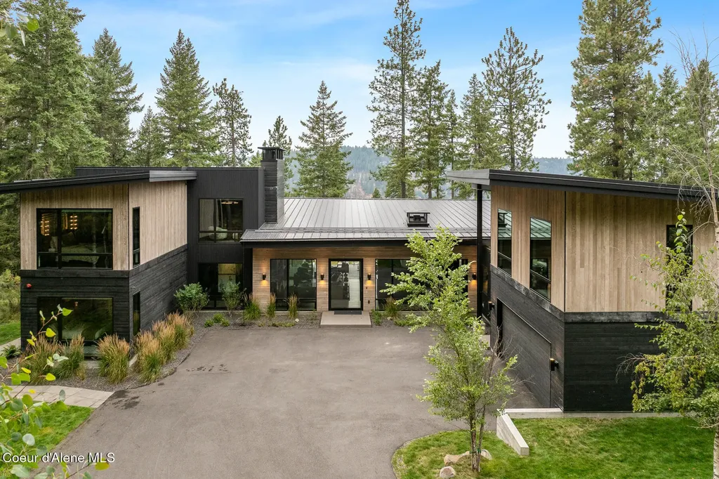 5551 S Longspur Court Harrison ID 83833