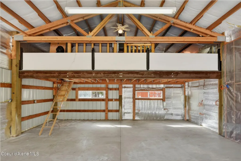 723 Evergreen Road Sagle ID 83860