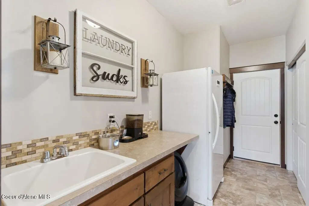 6670 W Buffalo Grass Lane Rathdrum ID 83858