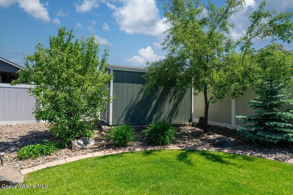 6670 W Buffalo Grass Lane Rathdrum ID 83858
