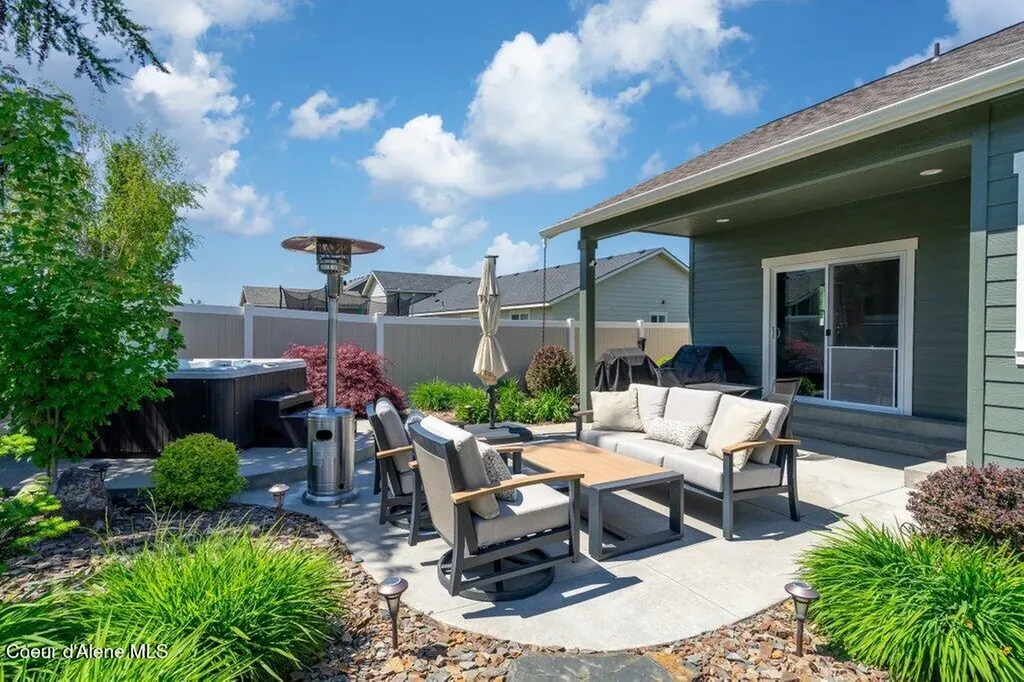 6670 W Buffalo Grass Lane Rathdrum ID 83858