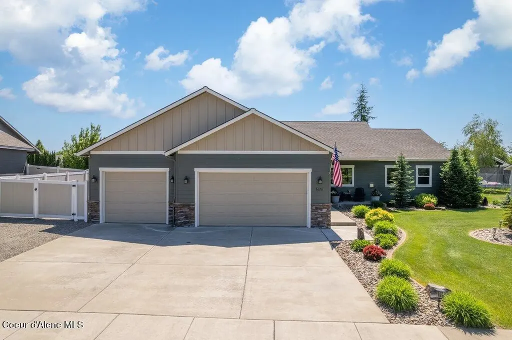 6670 W Buffalo Grass Lane Rathdrum ID 83858