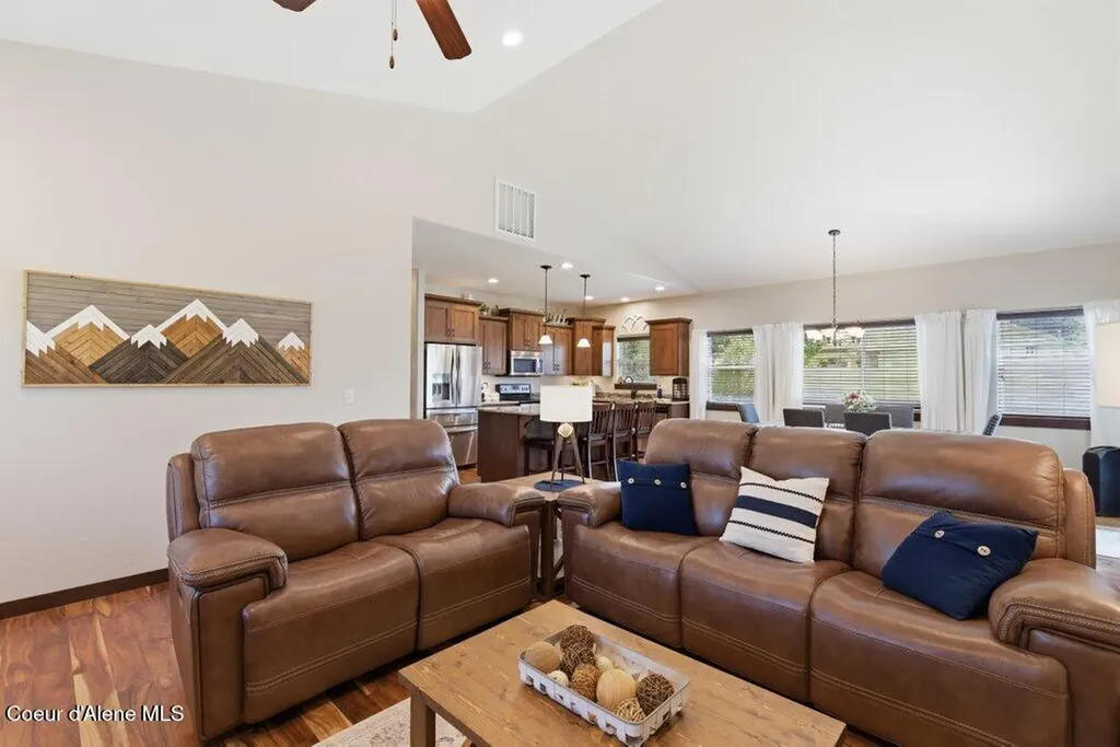 6670 W Buffalo Grass Lane Rathdrum ID 83858