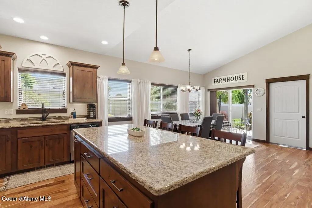 6670 W Buffalo Grass Lane Rathdrum ID 83858