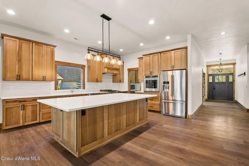 1047 Comeback Bay Lane Sagle ID 83860