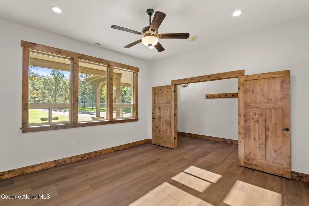 1047 Comeback Bay Lane Sagle ID 83860