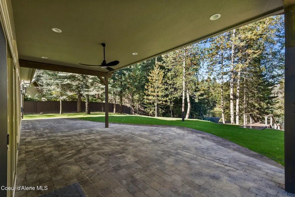 1047 Comeback Bay Lane Sagle ID 83860