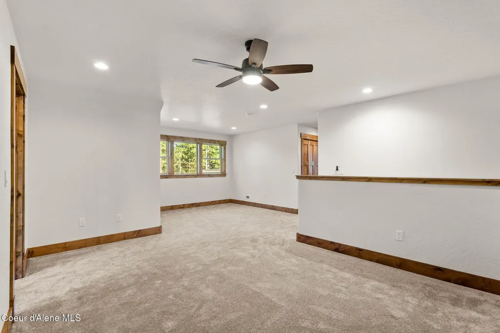 1047 Comeback Bay Lane Sagle ID 83860