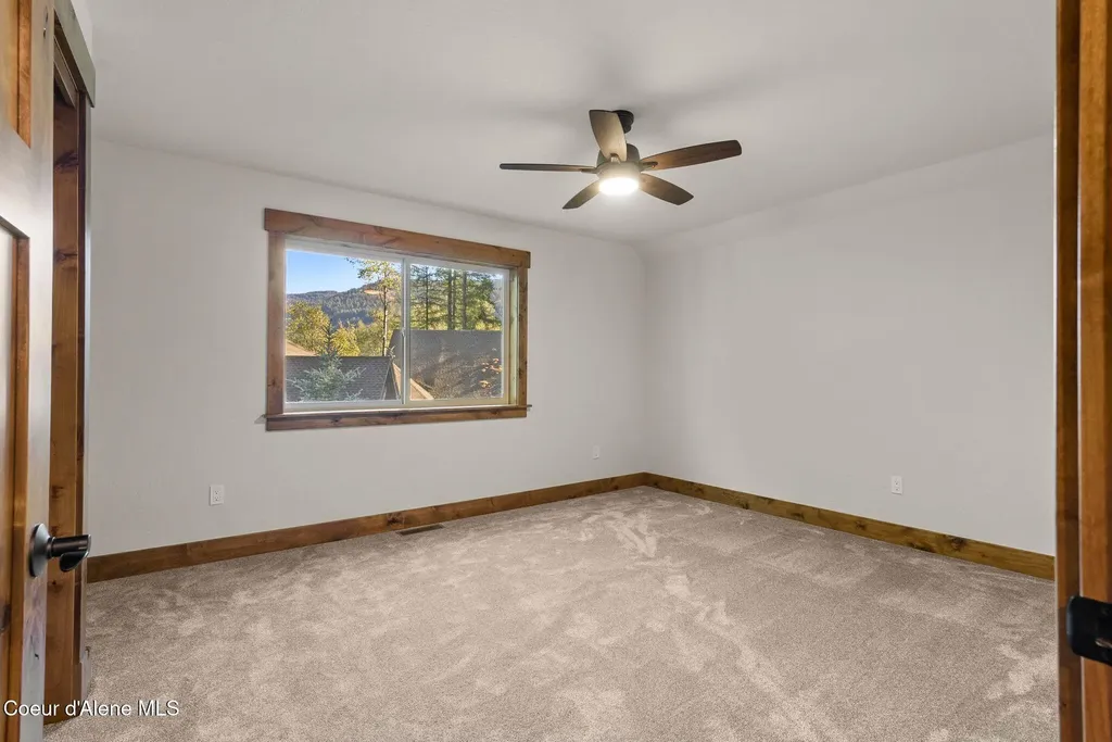 1047 Comeback Bay Lane Sagle ID 83860