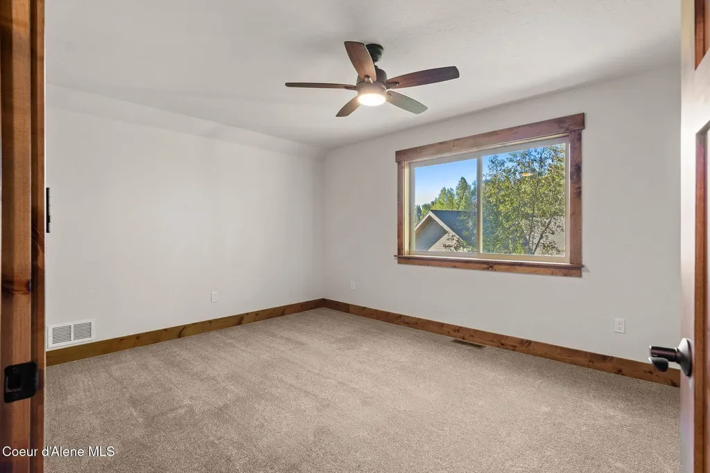 1047 Comeback Bay Lane Sagle ID 83860