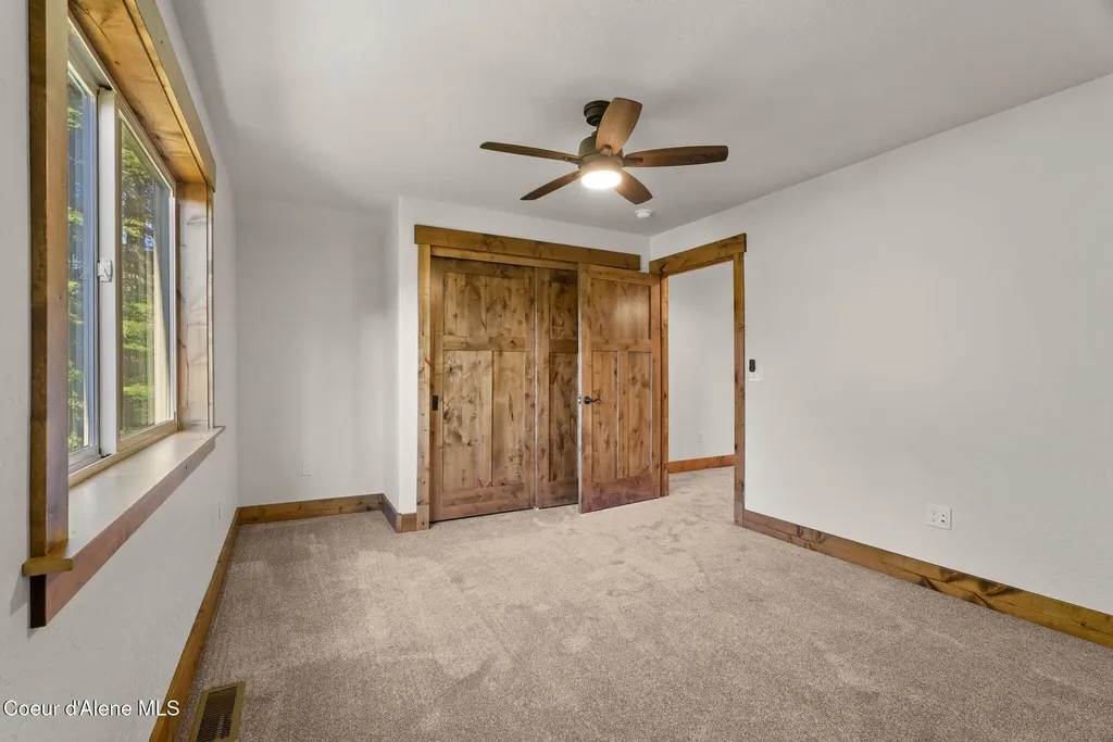 1047 Comeback Bay Lane Sagle ID 83860