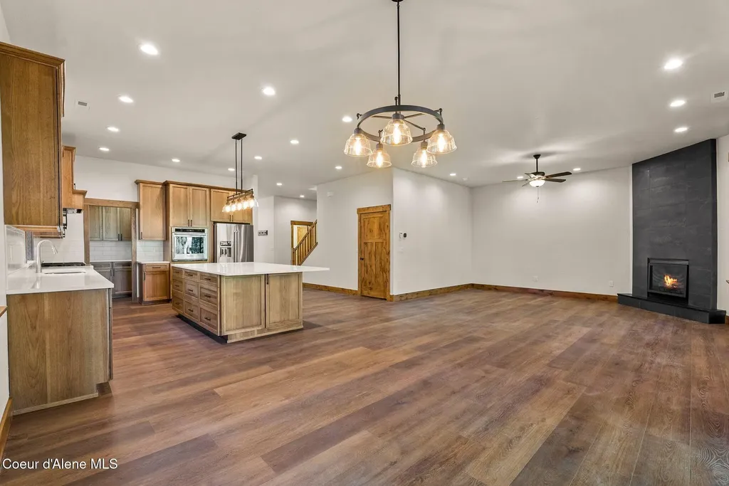 1047 Comeback Bay Lane Sagle ID 83860