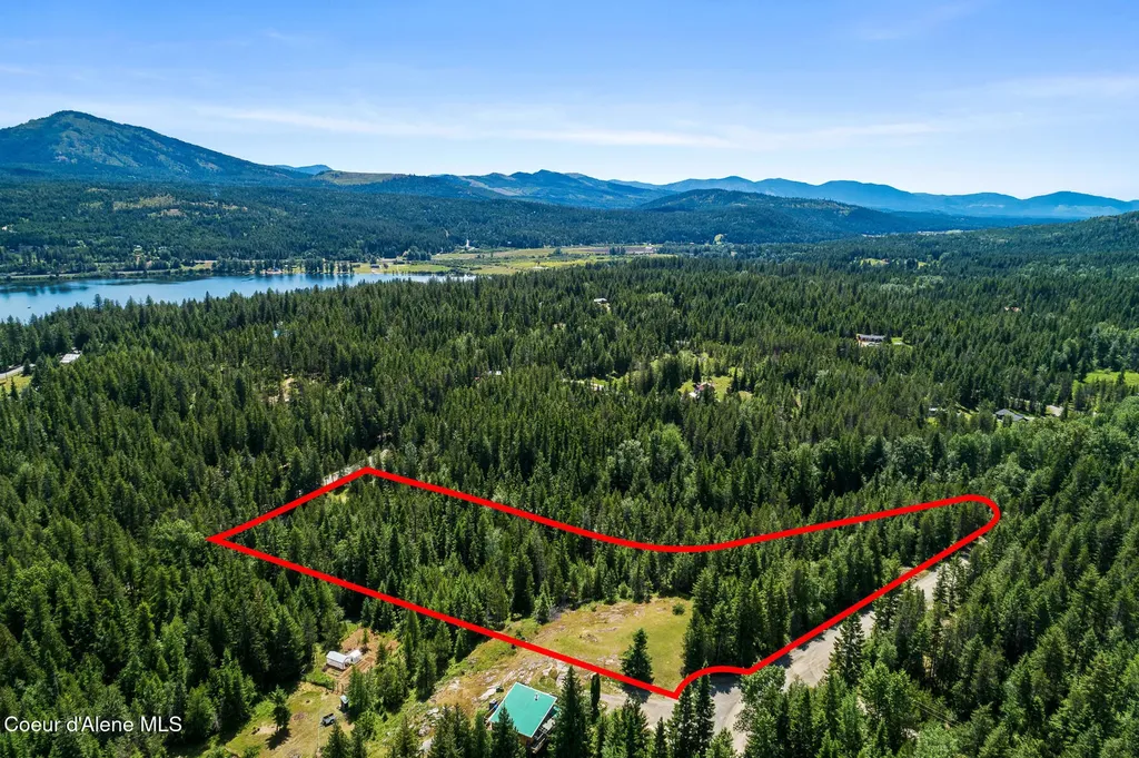 306 Pinewood Lane Cocolalla ID 83813