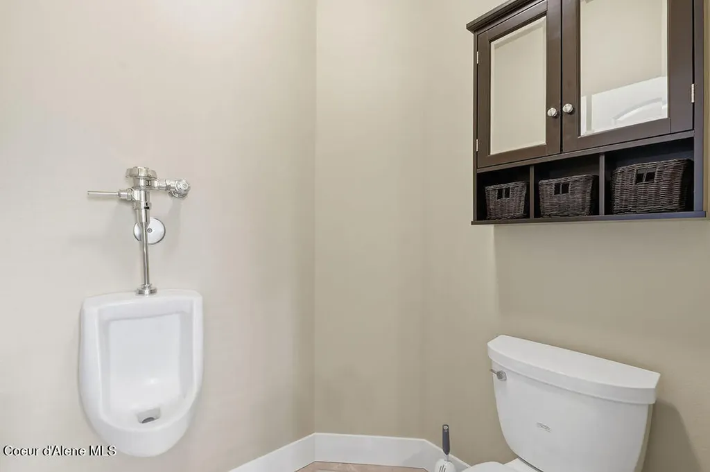 23896/2389 N Bridge Lake Road Rathdrum ID 83858