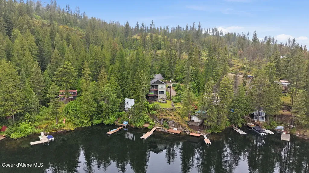 23896/2389 N Bridge Lake Road Rathdrum ID 83858