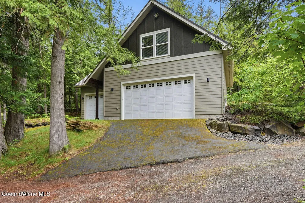 23896/2389 N Bridge Lake Road Rathdrum ID 83858