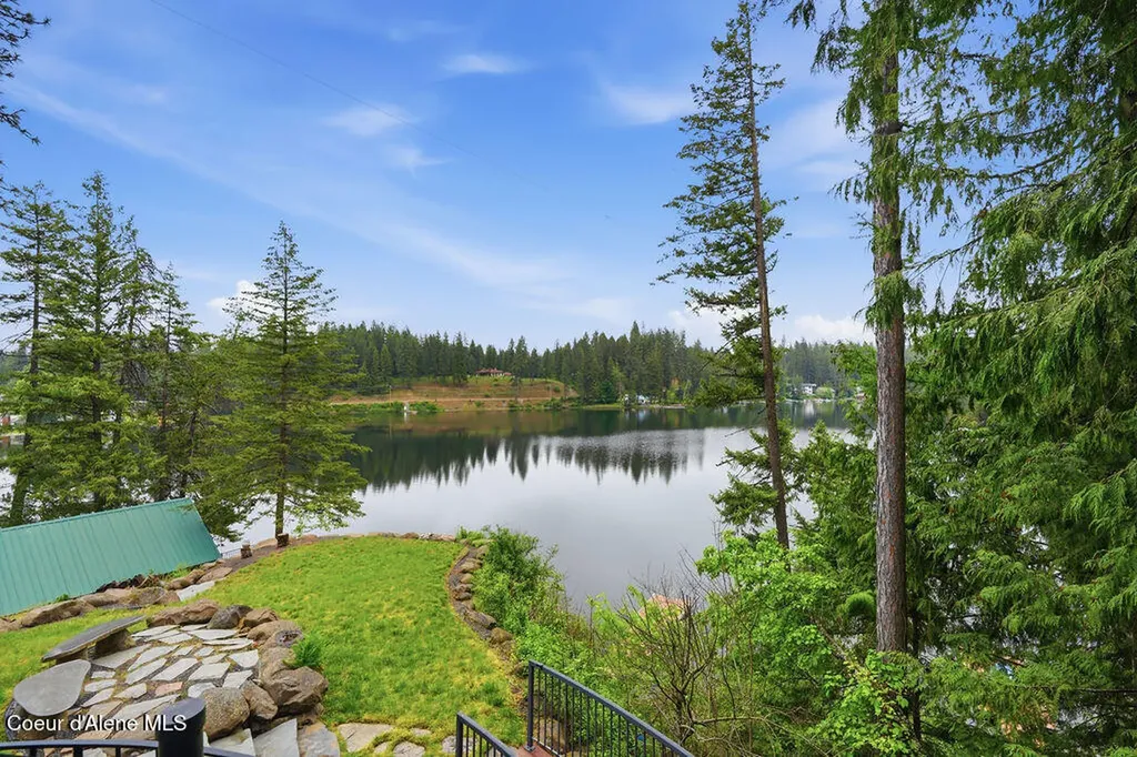23896/2389 N Bridge Lake Road Rathdrum ID 83858