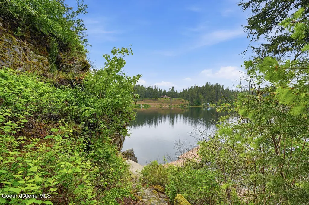 23896/2389 N Bridge Lake Road Rathdrum ID 83858