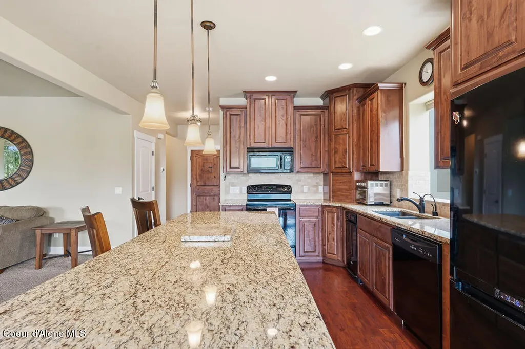 23896/2389 N Bridge Lake Road Rathdrum ID 83858