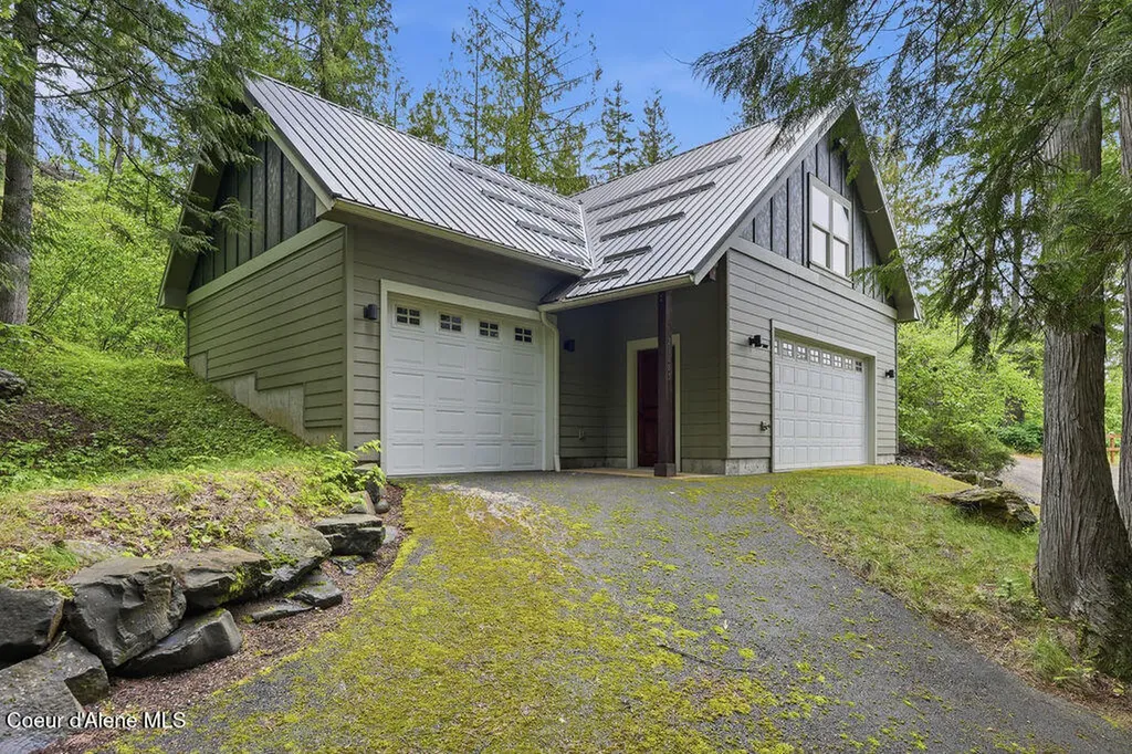 23896/2389 N Bridge Lake Road Rathdrum ID 83858